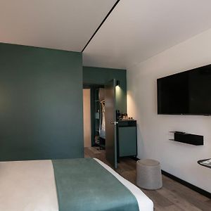 Superior room 1 Queensize bed 1 double sofa bed